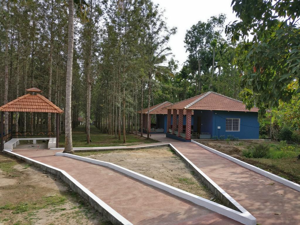The Shades Holiday Homes Kushālnagar Exterior foto