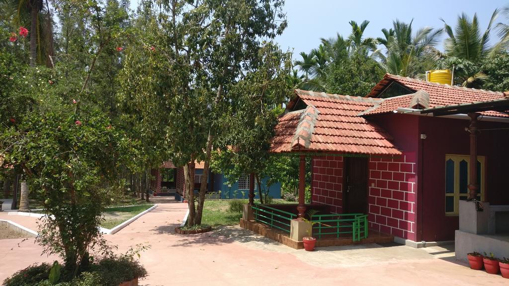 The Shades Holiday Homes Kushālnagar Exterior foto